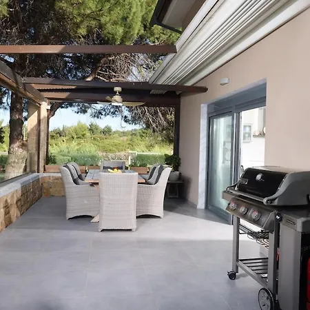 Beachfront Galini Villa Pefkochori